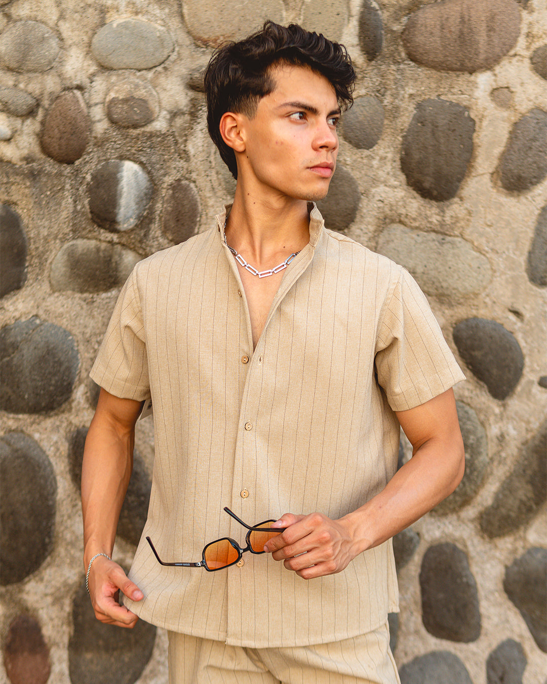 Conjunto Short y Camisa Manga Corta Cuello Chino Lino Beige